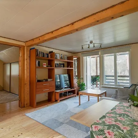 Appartamento Sulevi With Sauna And Terrace Reval