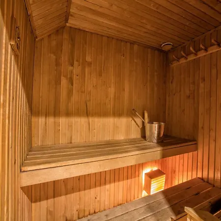 Appartamento Sulevi With Sauna And Terrace Reval